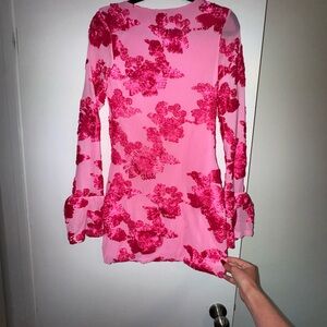 Q2 Florals in Chiffon Mini Dress in Fucsia